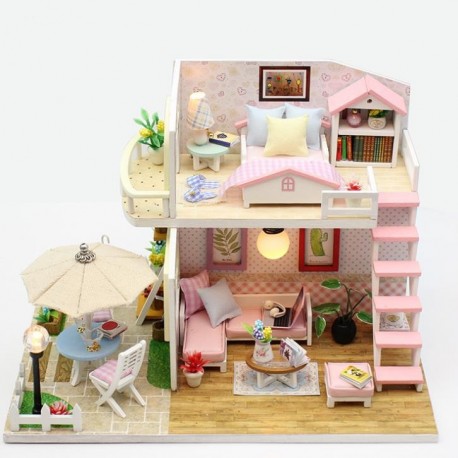 Poschodový drevený domček pre babiky