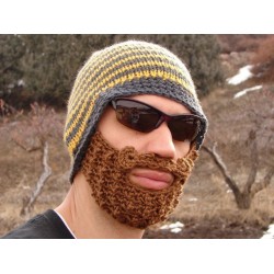 Vtipná pletená čiapka s bradou